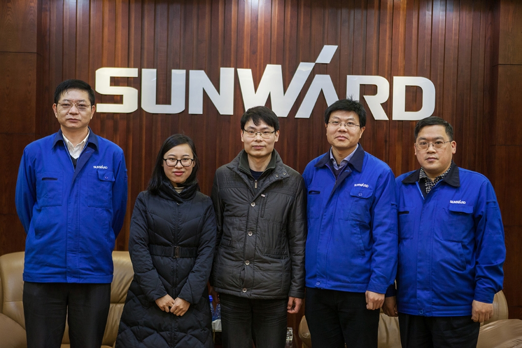 市科协领导莅临九游网页版智能慰问困难科技工作者