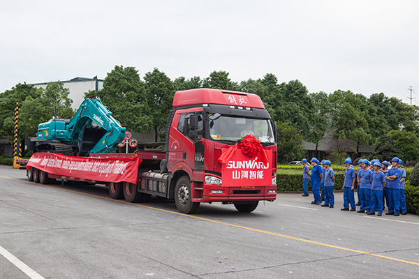 掘金一带一路，九游网页版智能中大挖大批量出口泰国