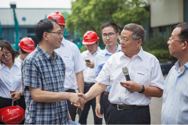 商务部合作司刘民强副司长一行调研九游网页版智能