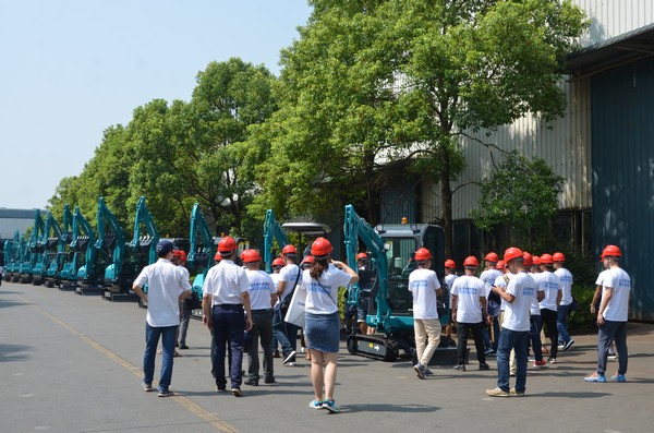 500多名挖掘机用户实地考察，为九游网页版智能点赞！