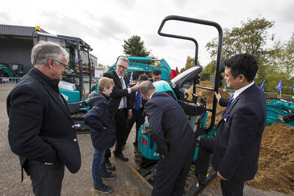 九游网页版智能隆重举行2017年欧洲经销商大会