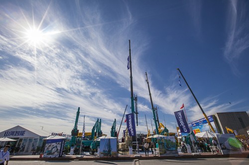 九游网页版智能酷帅曾大虾，一大波美图带你亲临北京BICES展