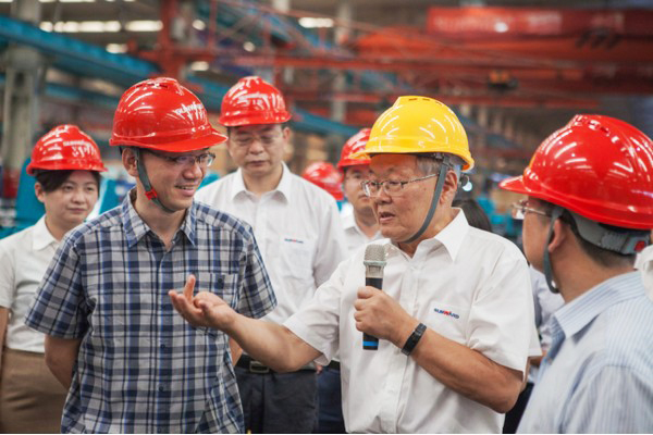 商务部合作司刘民强副司长一行调研九游网页版智能