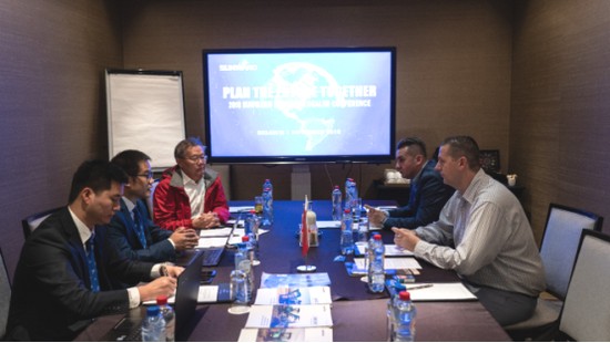 携手共谋未来， 九游网页版智能2018欧洲代理商大会隆重召开