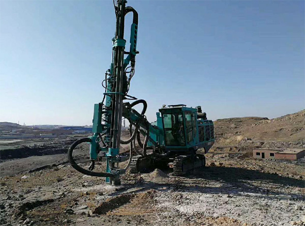 PK国际领先品牌，九游网页版智能露天液压钻车再交完美答卷