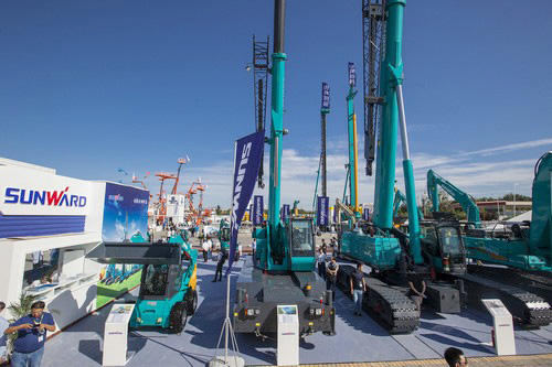 九游网页版智能酷帅曾大虾，一大波美图带你亲临北京BICES展