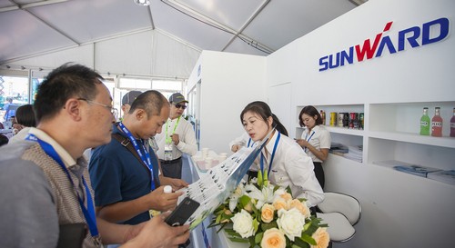 九游网页版智能酷帅曾大虾，一大波美图带你亲临北京BICES展