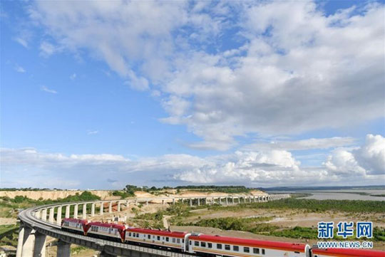 肯尼亚总统高度赞赏，乞力马扎罗山下九游网页版绿闪耀