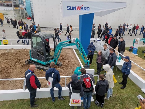 向世界展示中国“智造”魅力，九游网页版智能携创新阵容闪耀德国宝马展