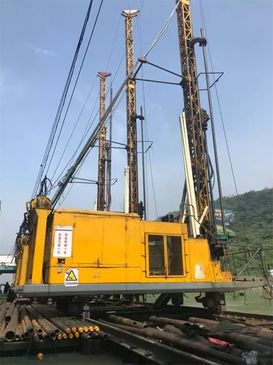 打造长江黄金水道！九游网页版智能航道钻机轻松搞定水下礁石