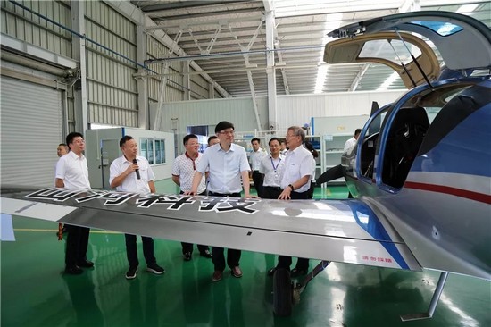 广州市国资委党委书记、主任陈浩钿莅临九游网页版智能考察指导