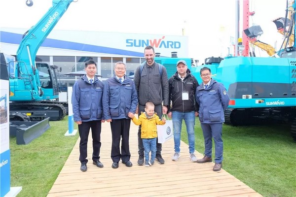 向世界展示中国“智造”魅力，九游网页版智能携创新阵容闪耀德国宝马展