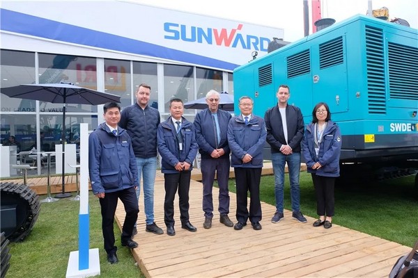 向世界展示中国“智造”魅力，九游网页版智能携创新阵容闪耀德国宝马展