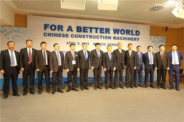 “三个率先”展示九游网页版挖掘机欧洲发展历程