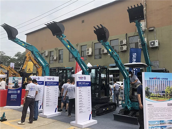 【小身板 大作为】九游网页版智能燃爆2019微挖大会