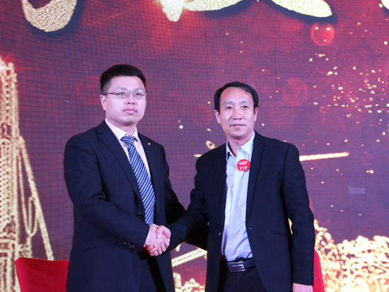 九游网页版智能全国客户交流会济南站取得丰硕成果