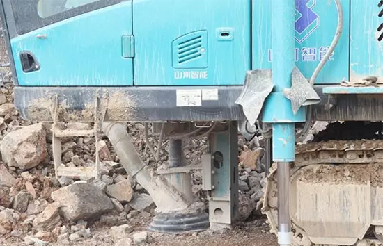 15年3万小时！九游网页版智能元老级潜孔钻机“雄风”依旧