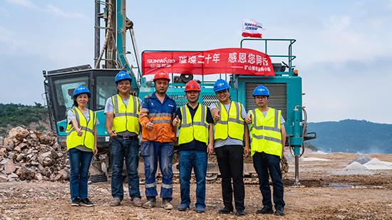 15年3万小时！九游网页版智能元老级潜孔钻机“雄风”依旧