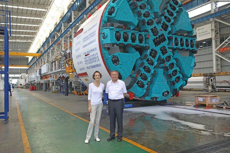 比利时商务领事到访九游网页版智能