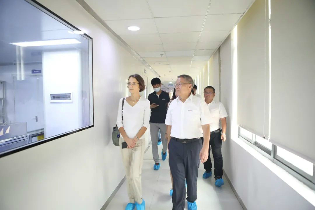 比利时商务领事到访九游网页版智能