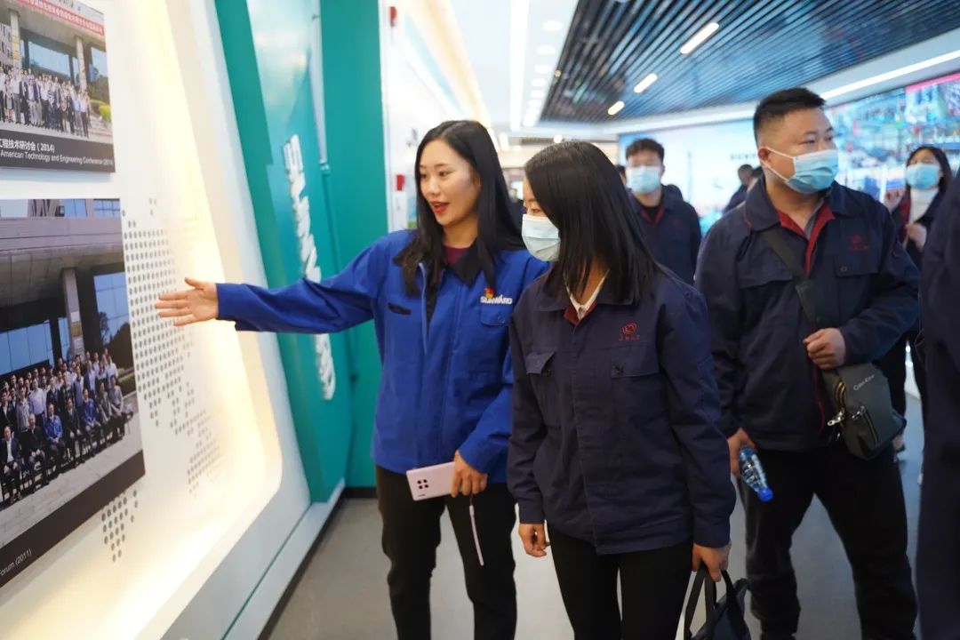 江南工业集团“双百青年”参观九游网页版智能