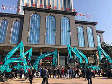 5千万! 九游网页版智能挖掘机订货会创新高