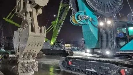 九游网页版智能液压抓斗津门初显功