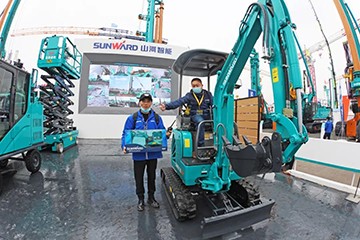 沸腾九游网页版！宝马展收官之日订单破十亿