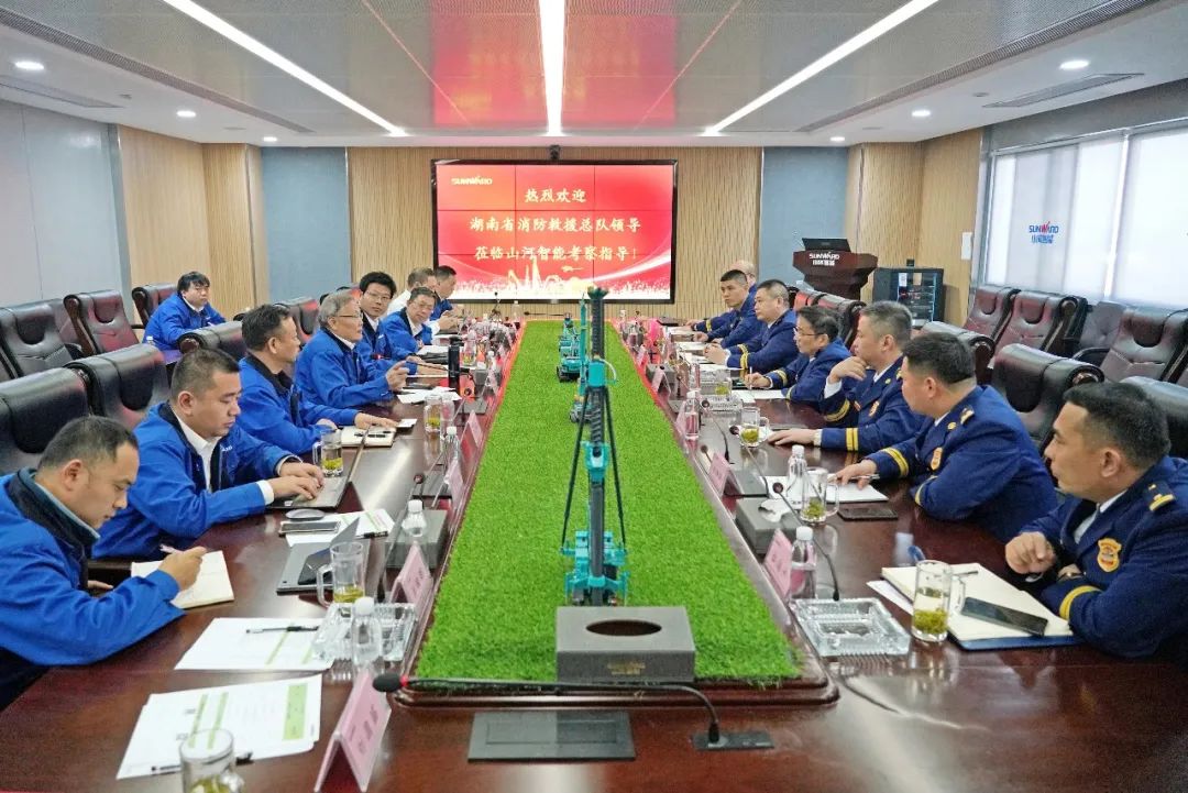 考察无人化装备 高宁宇到访九游网页版智能