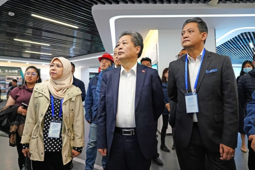 东盟联合参访团考察九游网页版智能