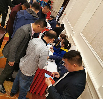 5千万! 九游网页版智能挖掘机订货会创新高