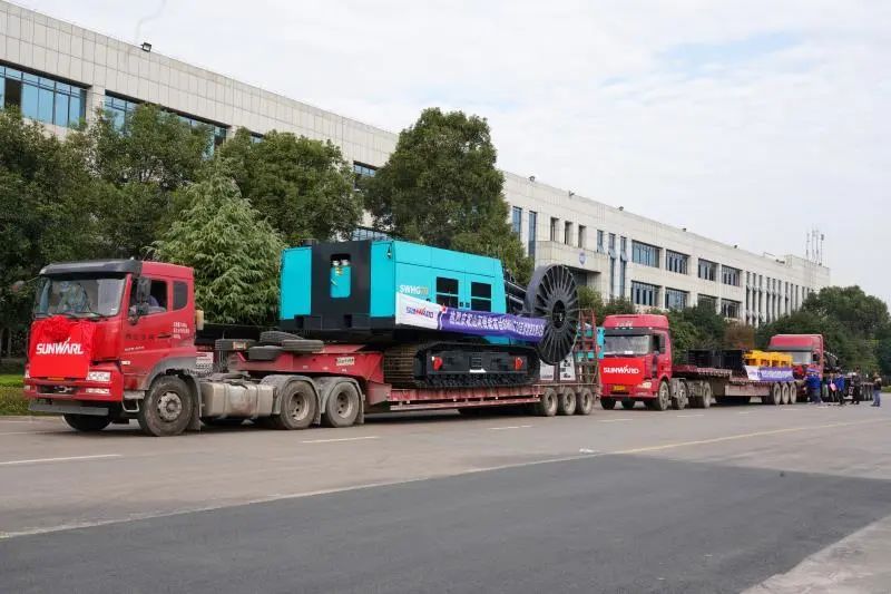 九游网页版智能首台SWHG70连续墙液压抓斗顺利交机