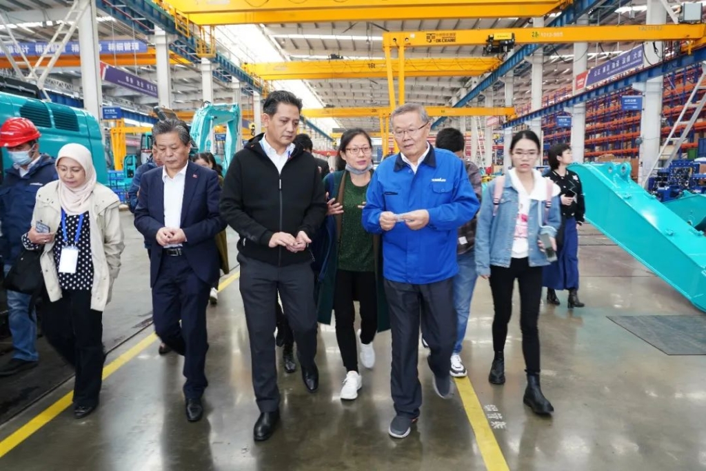 东盟联合参访团考察九游网页版智能