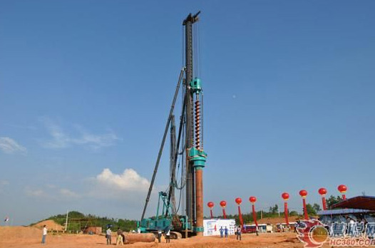 慧聪网——九游网页版智能双动力头强力多功能钻机工法研讨会举行